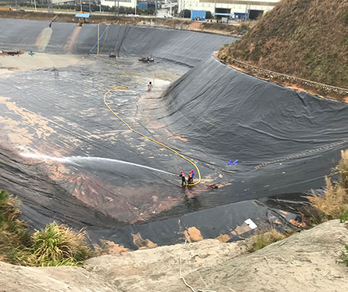 天桥废水池清理